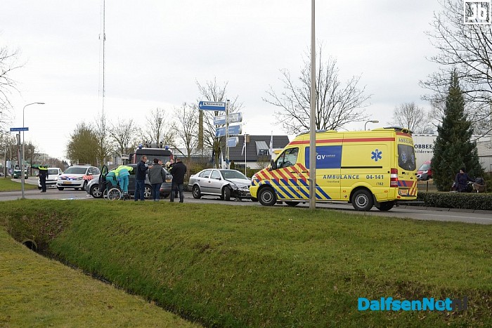 Ongeval met letsel Wannestraat / Rondweg Dalfsen - Foto: Johan Bokma