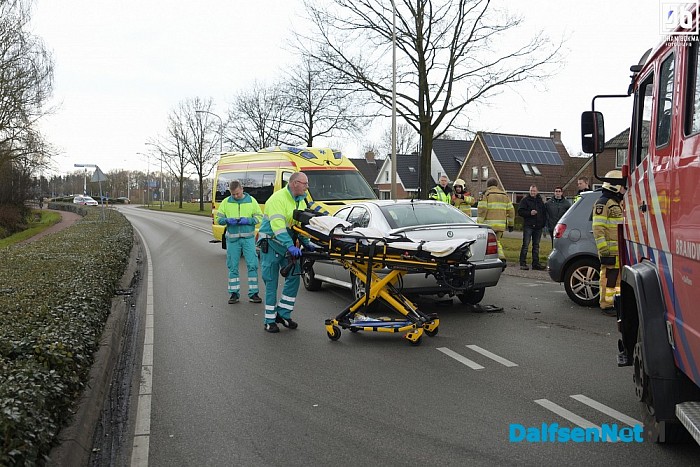 Ongeval met letsel Wannestraat / Rondweg Dalfsen - Foto: Johan Bokma