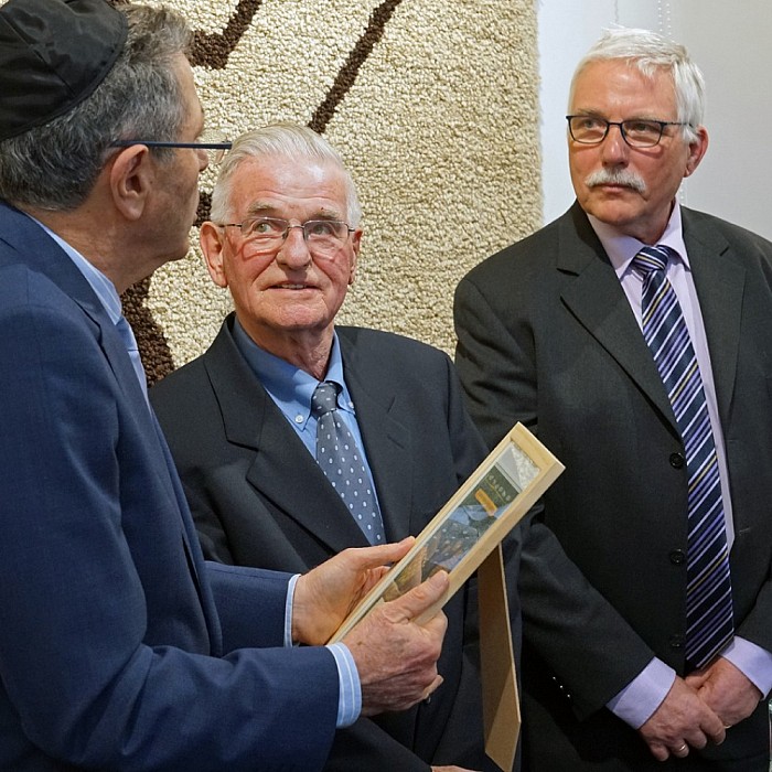 Yad Vashem plechtigheid in voormalige Dalfser synagoge - Foto: Paul Scholten