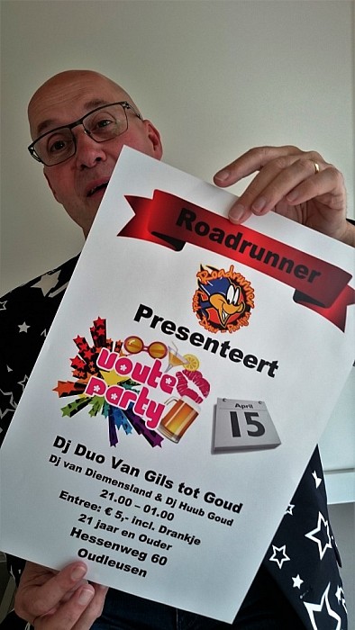 Huub zet weer een tent op z’n kop - Foto: Eigen geleverde foto