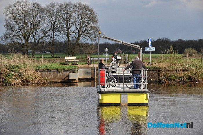 Pontje van Hessum op de Vecht vaart weer - Foto: Johan Bokma