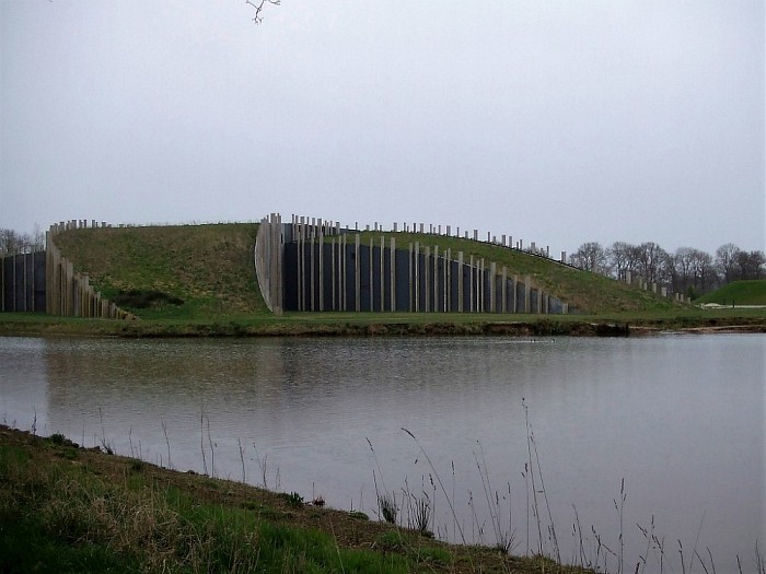 Marshoek verscholen in het groen - Foto: Wim