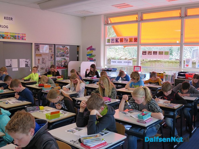 Schriftelijk school verkeersexamen groep 7 en 8 - Foto: Wim