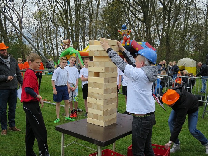 Het Oranjefeest in Hoonhorst is prima verlopen. - Foto: Wim