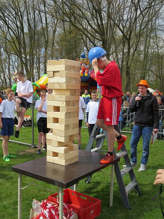 Het Oranjefeest in Hoonhorst is prima verlopen. - Foto: Wim