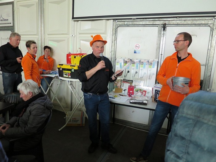 Het Oranjefeest in Hoonhorst is prima verlopen. - Foto: Wim