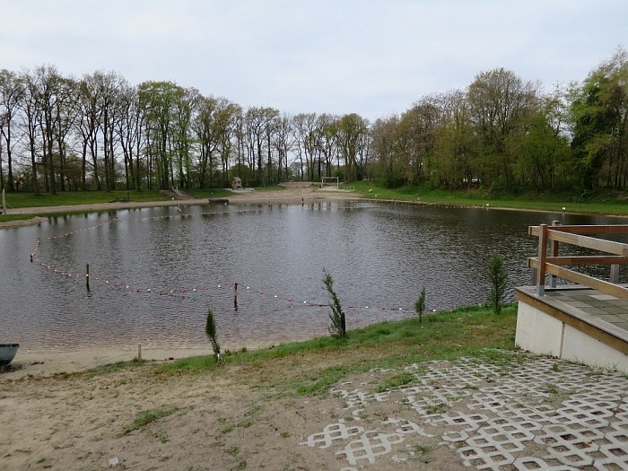 Zwembad Heidepark Lemelerveld is er klaar voor - Foto: Wim