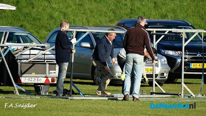 Oranje vereniging  begonnen met opbouw