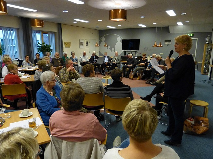 Eerste Alzheimercafé groot succes - Foto: Eigen geleverde foto