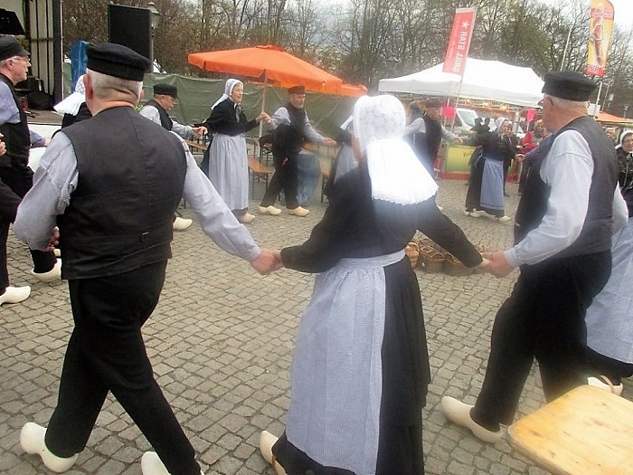 Stuwzangers terug van buitenlands optreden - Foto: Eigen geleverde foto