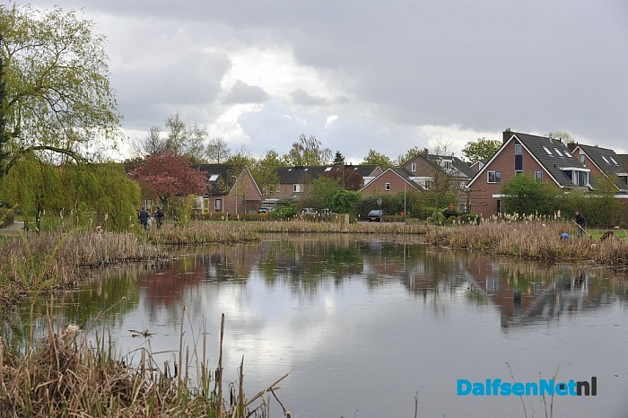 Visstekken gecreëerd aan de Polhaarweg vijver - Foto: Johan Bokma