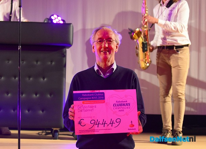 Bijna 1000 euro voor Stichting Dalfsennet.nl - Foto: Johan Bokma