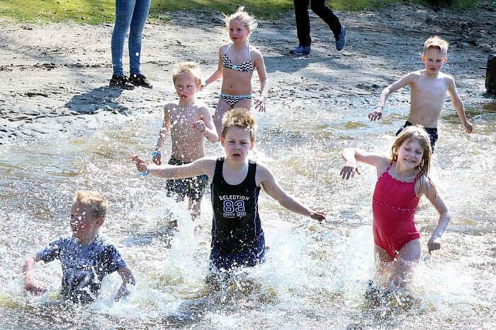 Opening van zwembad Heidepark - Foto: Eigen geleverde foto