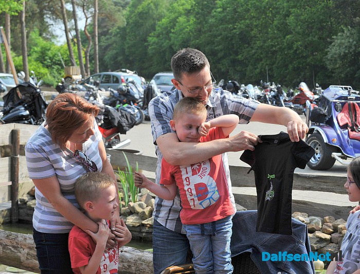 Ride out for Dyon brengt bijna €1000 op - Foto: Johan Bokma