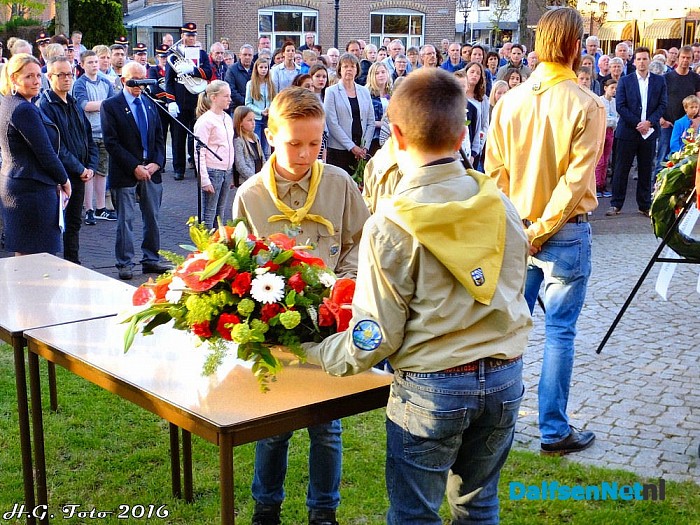 Ook 4 Mei herdenking in Nieuwleusen. - Foto: H.G. Foto