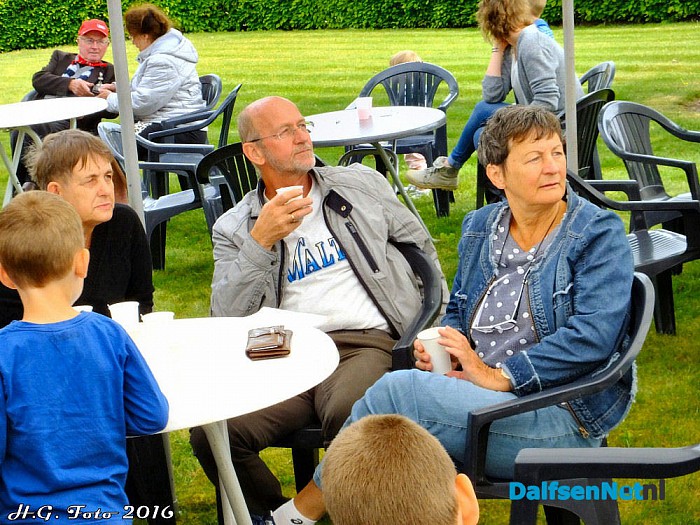 Voorjaarsmarkt in Oudleusen. - Foto: H.G. Foto