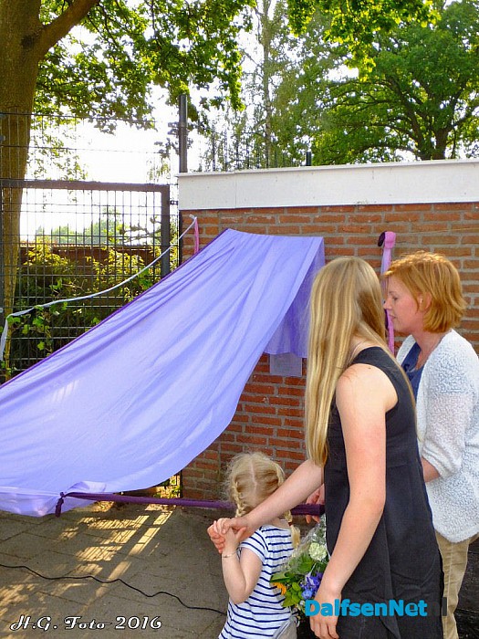 Opening groene schoolplein. - Foto: H.G. Foto