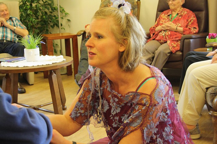 Stichting Diva Dichtbij zingt in Rosengaerde - Foto: Eigen geleverde foto