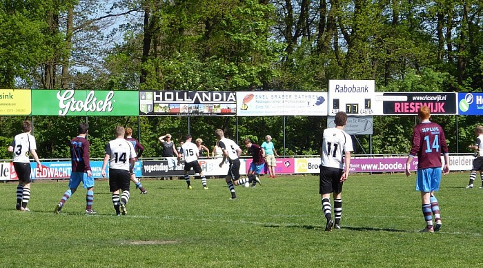 USV laat het volledig afweten in Bathmen - Foto: Eigen geleverde foto