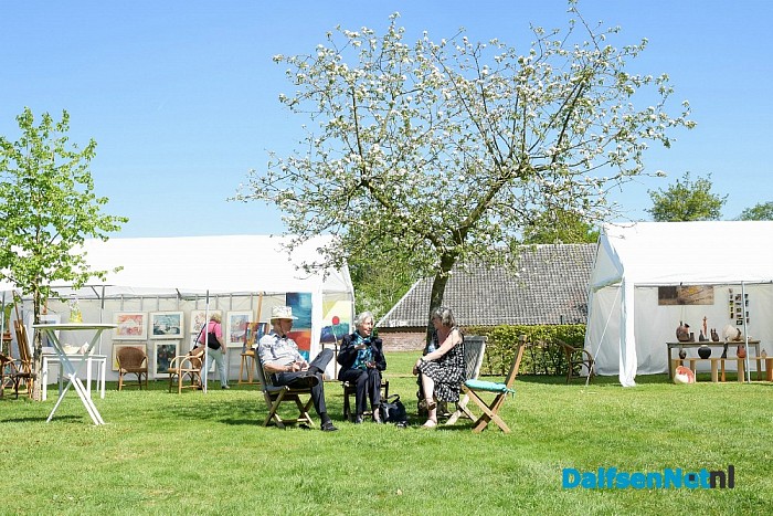 Kunst om Dalfsen zondag - Foto: Johan Bokma