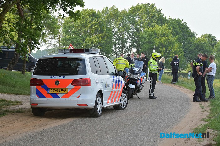 Zender van de Drommelse Jongens van uitkijktoren gehaald - Foto: Johan Bokma