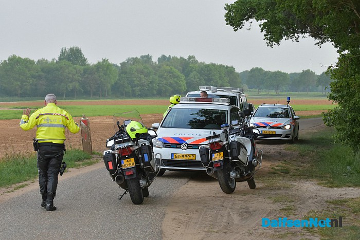 Zender van de Drommelse Jongens van uitkijktoren gehaald - Foto: Johan Bokma