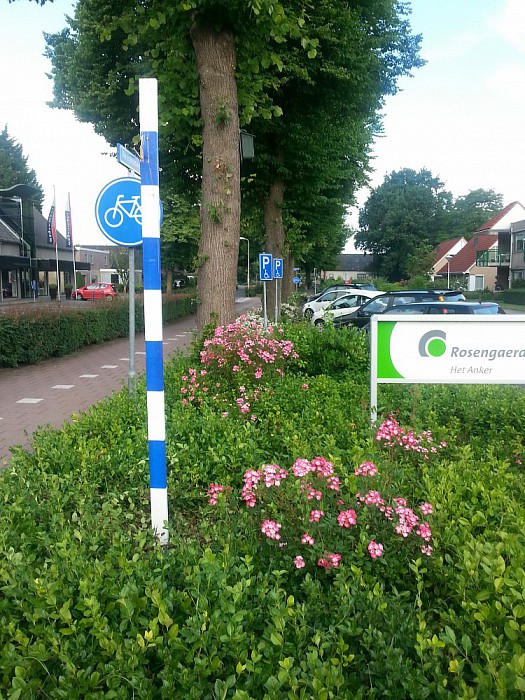 Liftpaal Lemelerveld nu al in de vernieling - Foto: Eigen geleverde foto