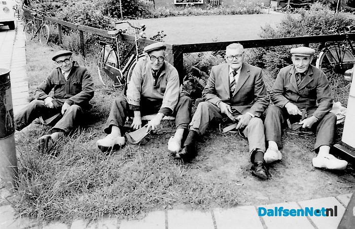 Namen gezocht groepsfoto - Foto: Historische Kring Dalfsen