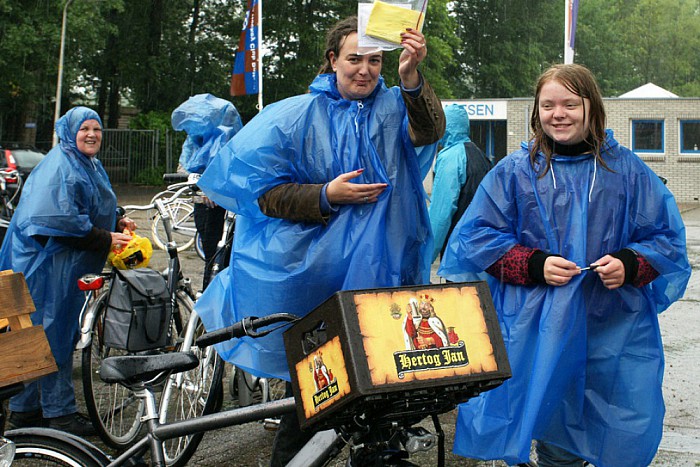 Eerste dag fiets3daagse Dalfsen - Foto: Paul Scholten