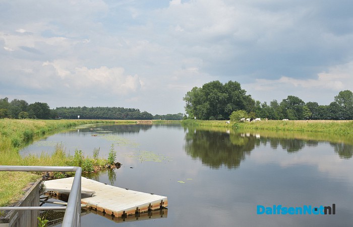 Pontje Hessum tijdelijk uit de vaart. - Foto: Johan Bokma