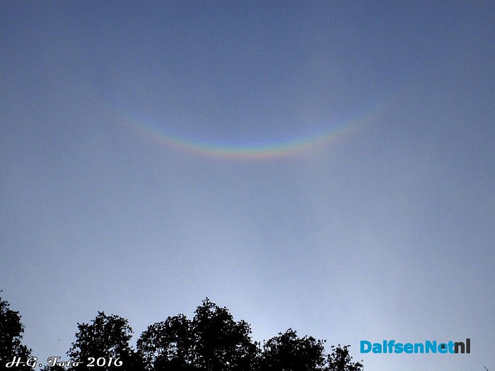 Vreemd natuurverschijnsel boven Dalfsen. - Foto: H.G. Foto