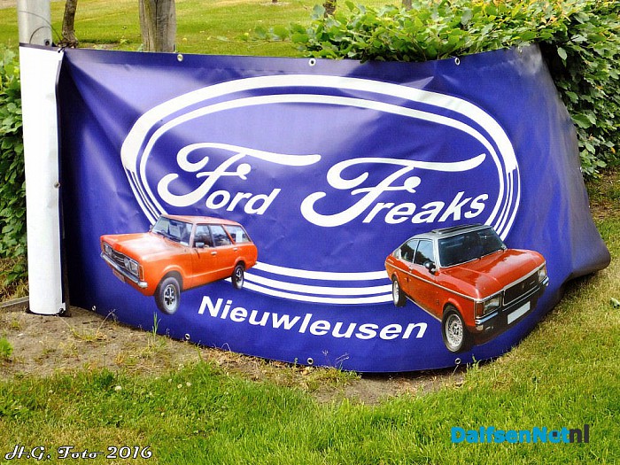 Ford meeting bij de Spokkeriete. - Foto: H.G. Foto