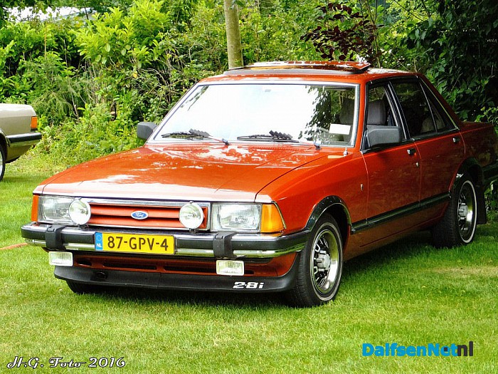 Ford meeting bij de Spokkeriete. - Foto: H.G. Foto