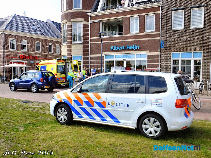 Met hand klem - Foto: H.G. Foto