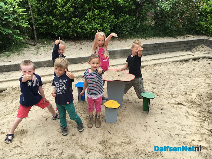 Nieuwe speeltoestellen school in Hoonhorst