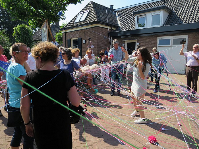 Anjerpunt Hoonhorst feestelijk geopend - Foto: Wim