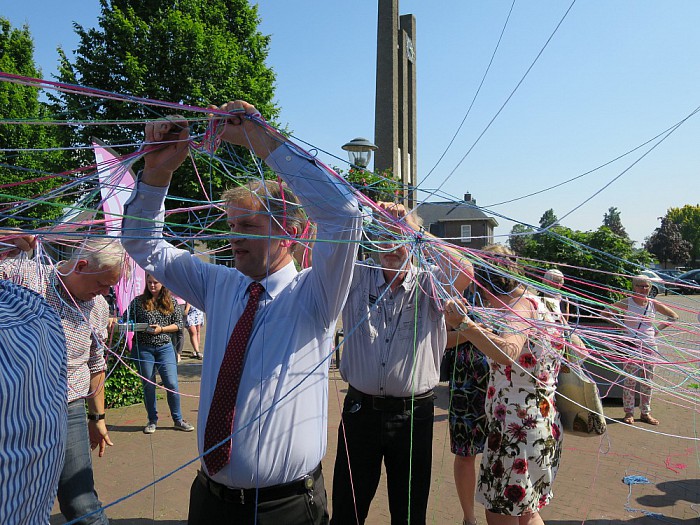 Anjerpunt Hoonhorst feestelijk geopend - Foto: Wim