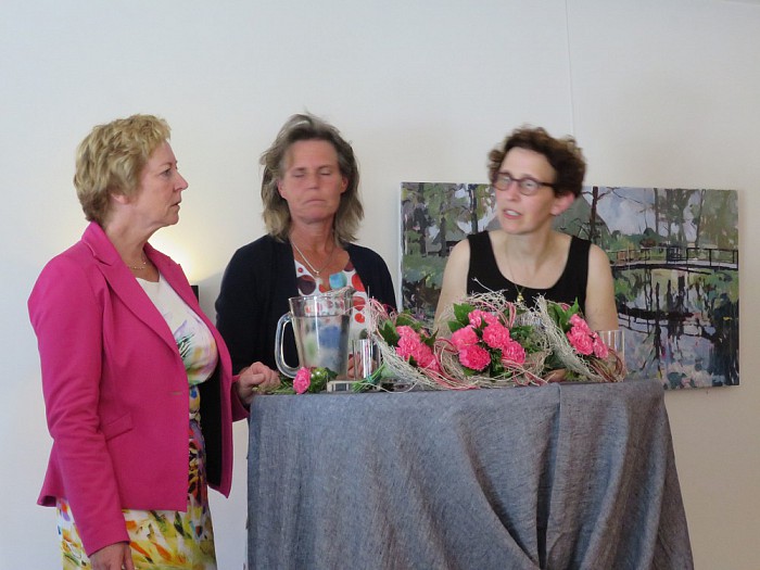 Anjerpunt Hoonhorst feestelijk geopend - Foto: Wim