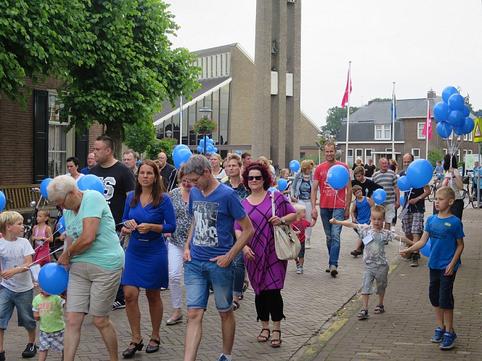 Het spoeifeest door kinderen geopend - Foto: Wim
