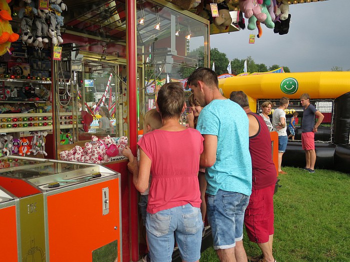 Het spoeifeest door kinderen geopend - Foto: Wim