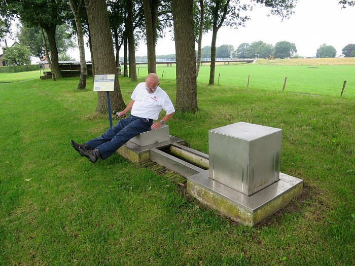 Doede op Waterschapsbank Vechterweerd - Foto: Wim