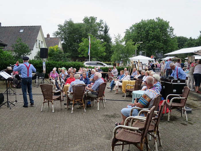 Het was weer gezellig druk in Hoonhorst - Foto: Wim
