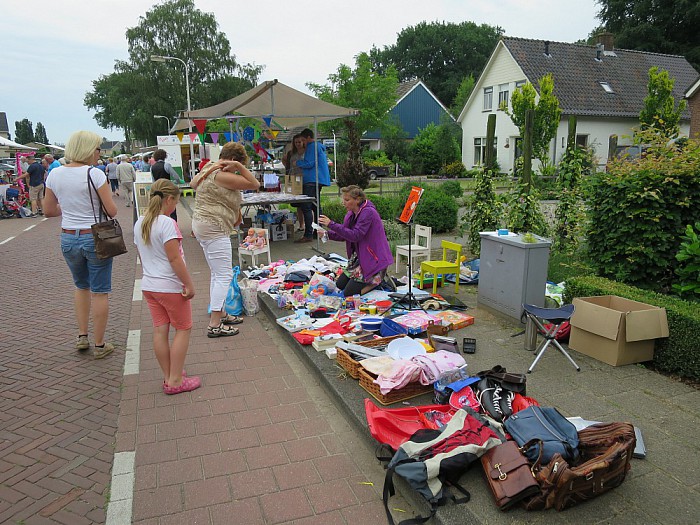 Het was weer gezellig druk in Hoonhorst - Foto: Wim