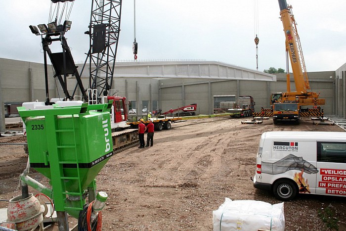 Hijswerk staalconstructie Tielbeke lemelerveld - Foto: Eigen geleverde foto
