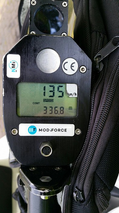 Met 135 km per uur over N35 mag dus niet - Foto: Politie Dalfsen