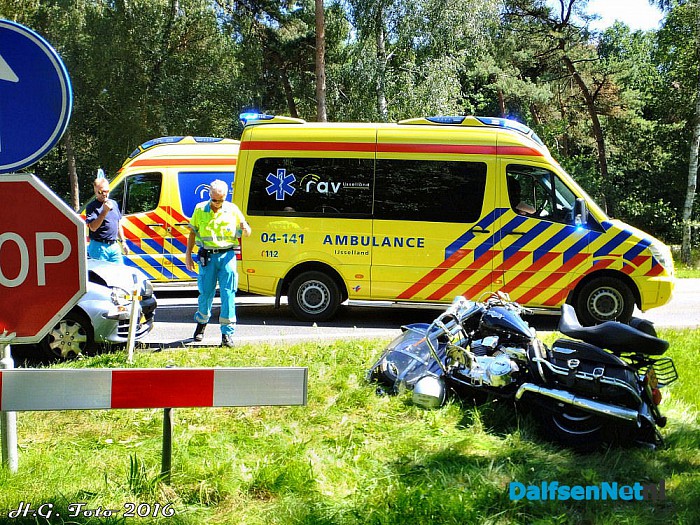 Motorrijder gewond bij aanrijding N-348 - Foto: H.G. Foto