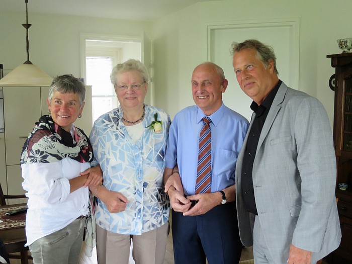 Burgemeester op bezoek bij 60 jarig bruidspaar Dijk-Visscher - Foto: Wim
