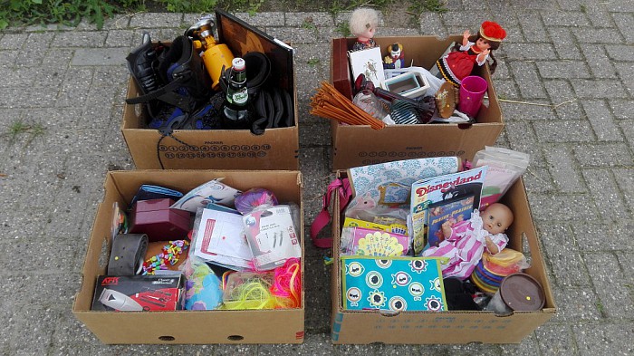 Verrassingsdozen met inhoud 2,50 - Foto: Eigen geleverde foto