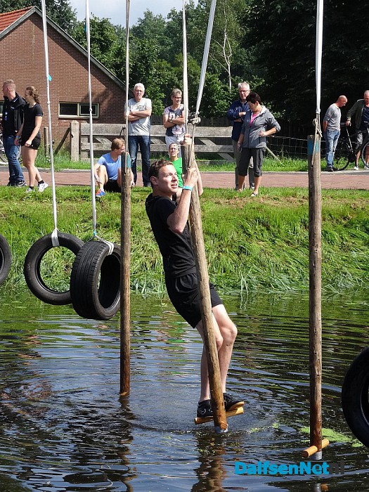 Teams laten zich uitdagen tijdens survival op het sukerbietenfeest - Foto: Ingezonden foto