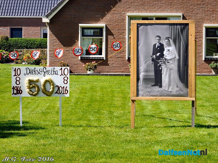 Dieks & Gretha Roeberts 50 jaar getrouwd. - Foto: H.G. Foto